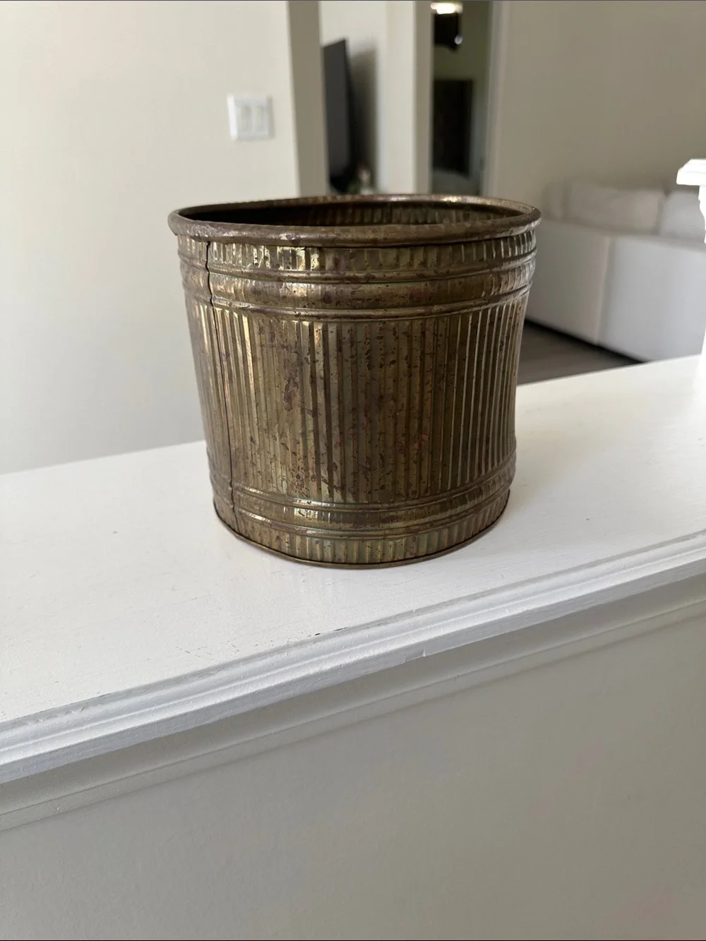 VTG Brass Planter - Picture 1 of 7
